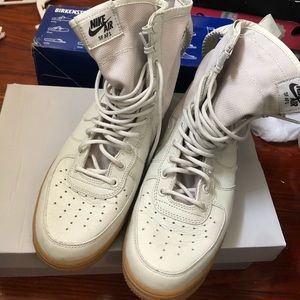 Nike Air Fore 1 high .